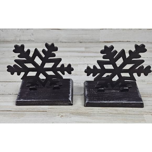 2 Metal Snowflake Stocking Holders/Hangers With Intricate Designs Unbranded - Picture 2 of 10